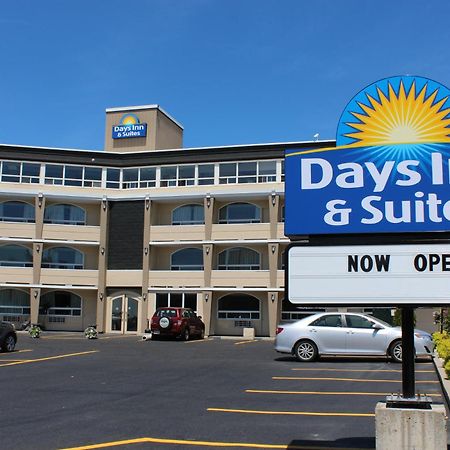 Days Inn & Suites By Wyndham North Bay Downtown Exterior photo