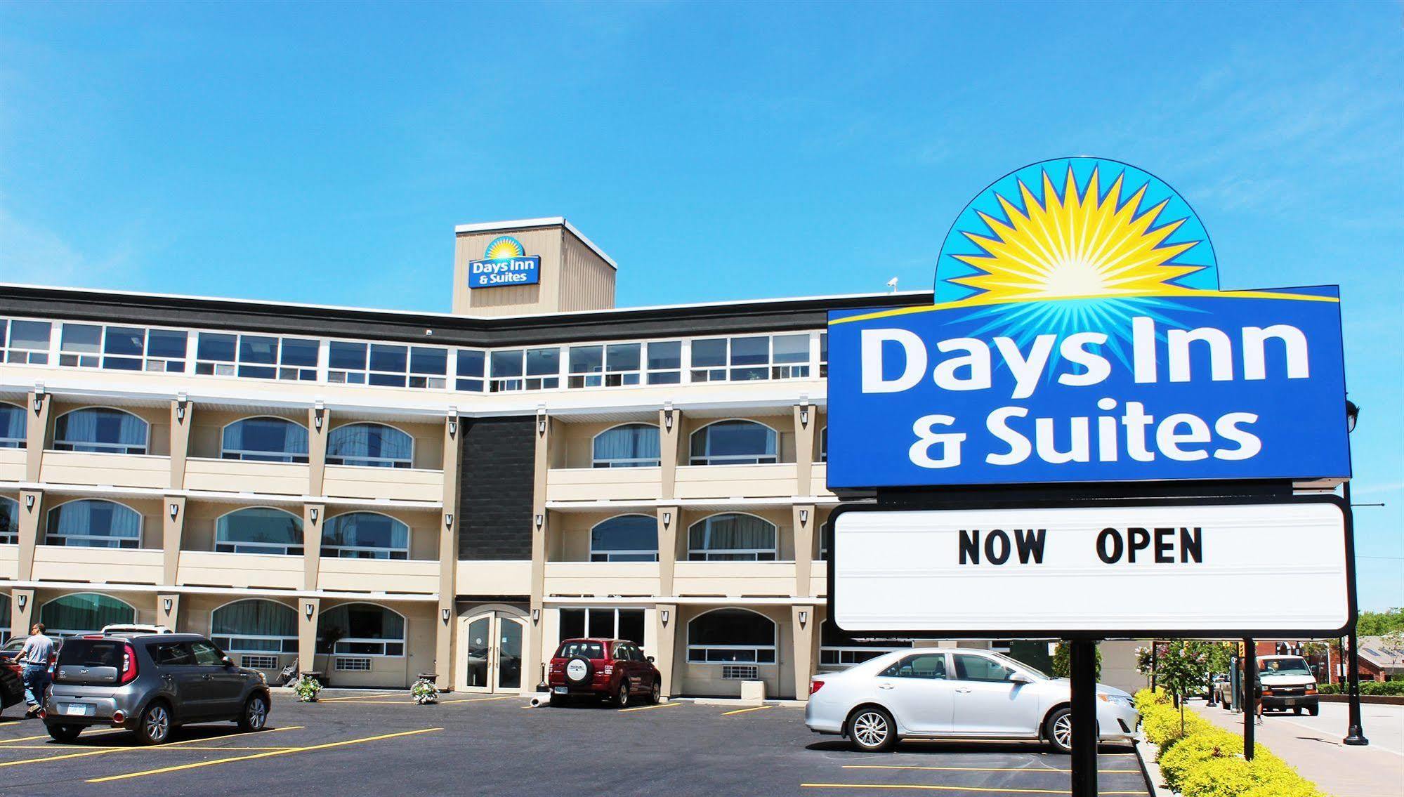 Days Inn & Suites By Wyndham North Bay Downtown Exterior photo